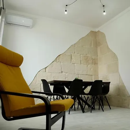 Otranto In 10 Min-free Parking * マーリエ